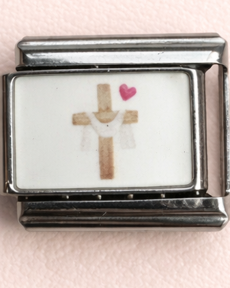 Croix d'amour Charm